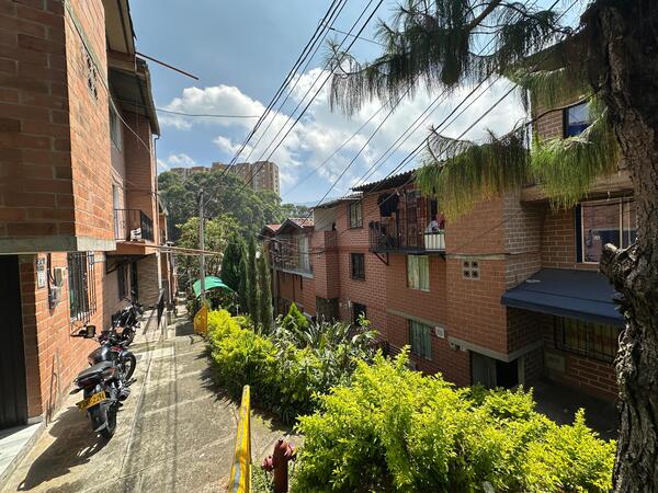 PORTADA AIRES DE PAZ